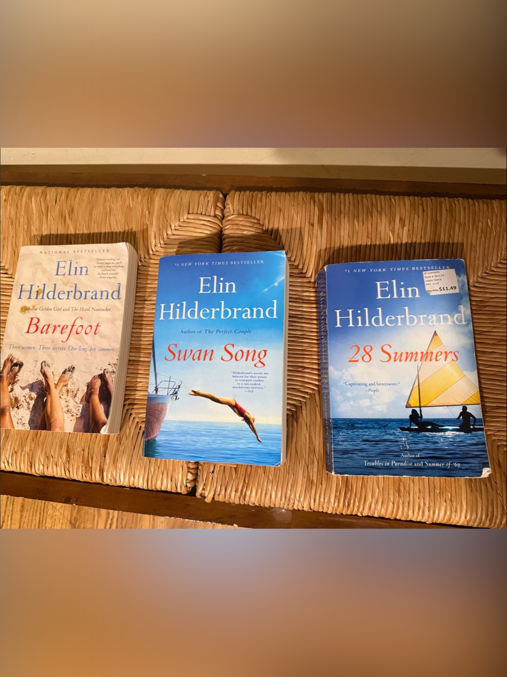 3 Paperback Novel - Swan Song, Barefoot, 28 summers
